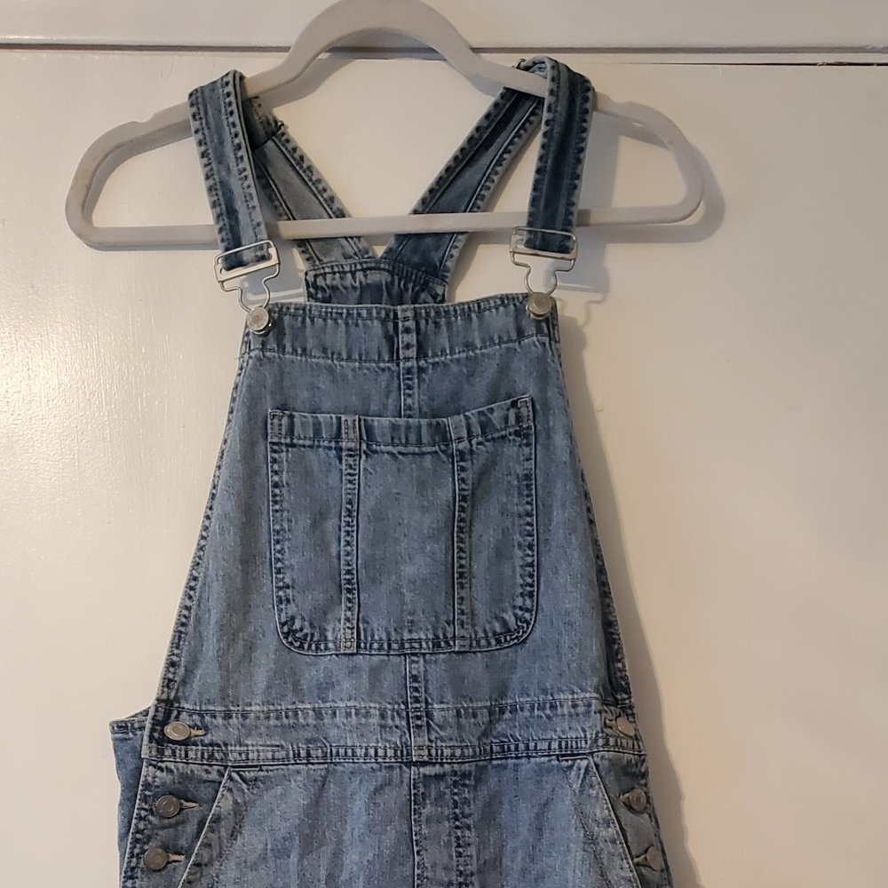 GAP Med Wash Jean Overalls Denim Shorts Adjustable Pocket Size Adult Medium